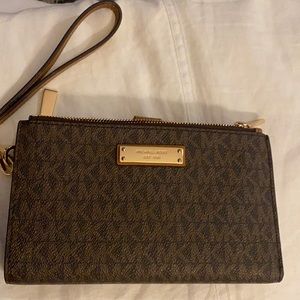 Wristlet-Michael Kors